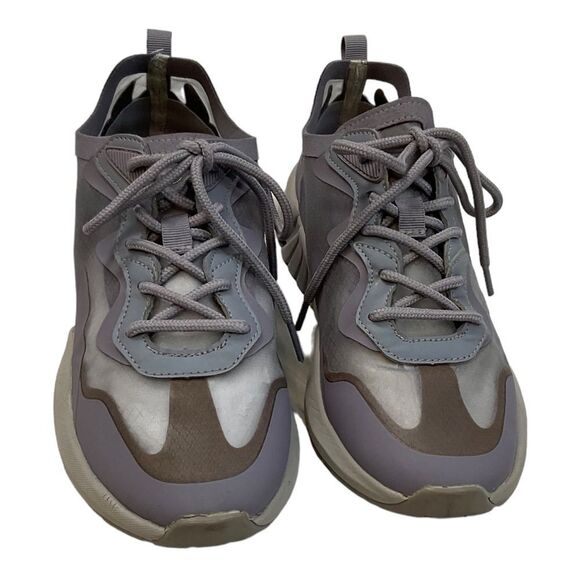 Fabletic Women Venice performance sneaker Size 8. - Picture 1 of 10